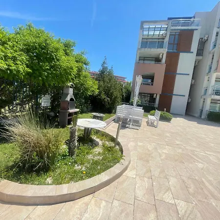 Sun 1 - Family Apart * Slantchev Briag