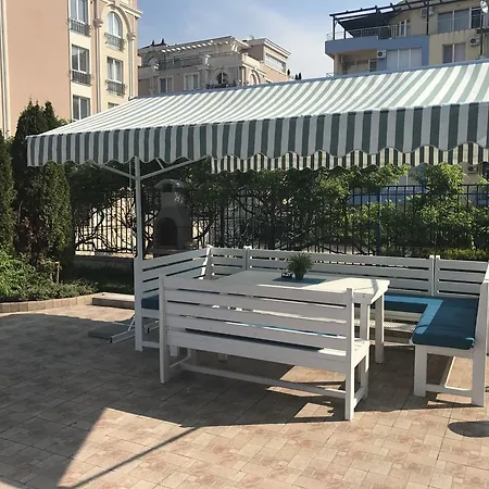 Sun 1 - Family Apart * Slantchev Briag