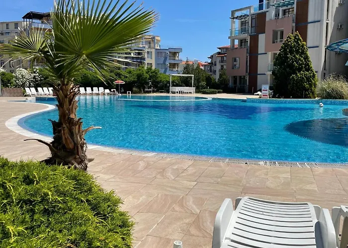 Sun 1 - Family Apart *