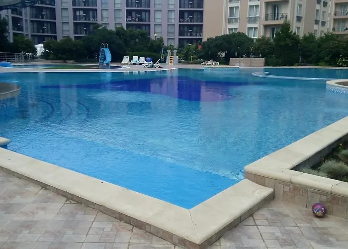 Sun 1 - Family Apart *