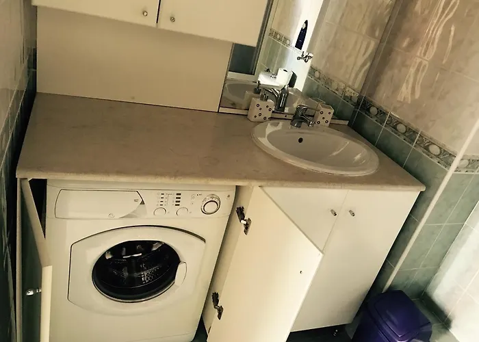 Sun 1 - Family Apart *