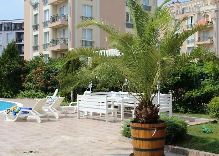 Sun 1 - Family Apart