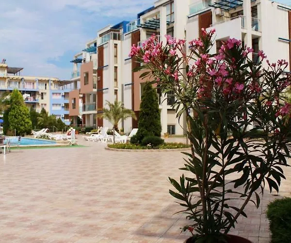 Sun 1 - Family Apart