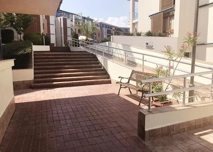 Sun 1 - Family Apart *